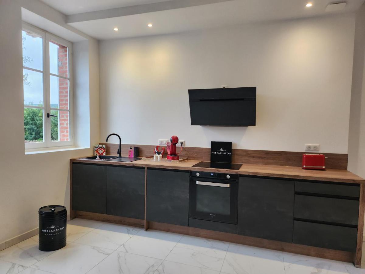 Maison Face A L'Abbaye D'Hautvillers - 2 Bedrooms 2 Bathrooms, Parking Exteriör bild