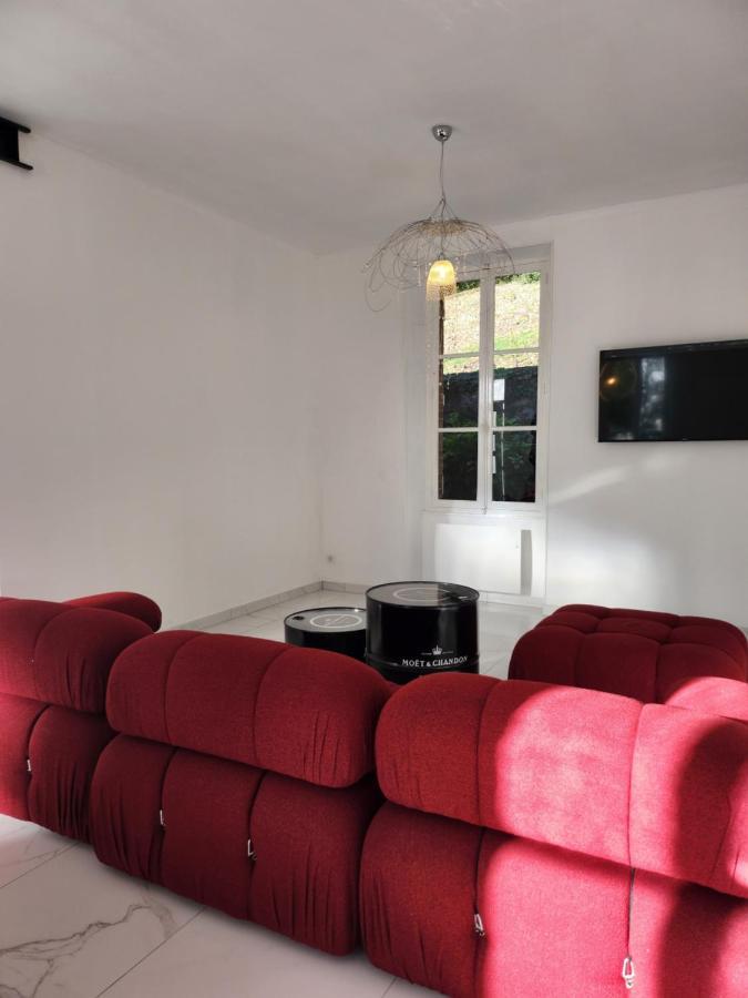 Maison Face A L'Abbaye D'Hautvillers - 2 Bedrooms 2 Bathrooms, Parking Exteriör bild